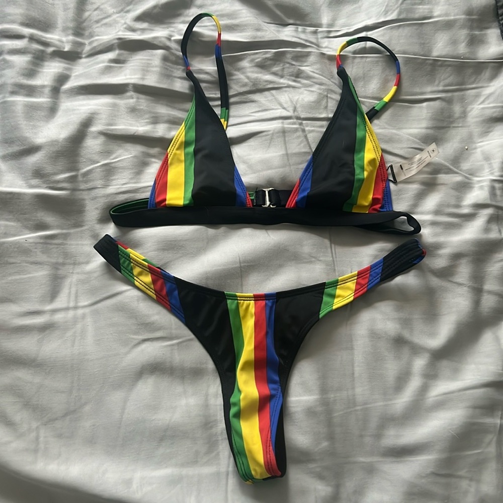 2 piece bikini😍